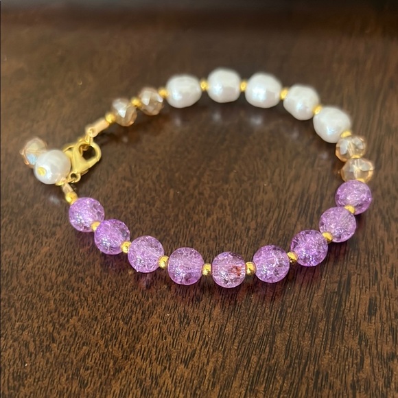 Purple Crackle Glass and Faux Pearl Bracelet - Picture 1 of 3
